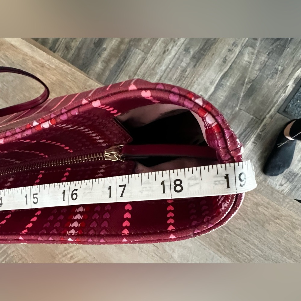 Kate Spade ECU Margareta Cranberry Heart X-large Tote - Picture 6 of 16